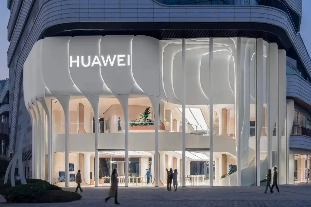 Huawei presents an extraordinary flagship store in Shanghai, China