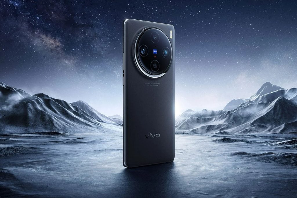 India witnesses the debut of Vivo X100 series featuring Zeiss periscope zoom camera, Dimensity 9300 chip, IP68 rating, and other remarkable features.