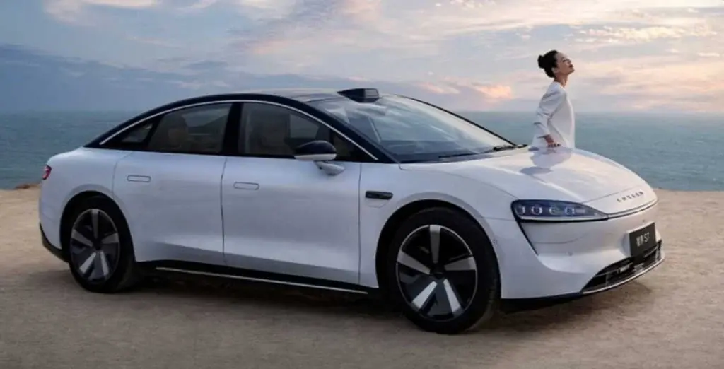 Huawei and Chery's Luxeed S7 EV Begins Public Delivery, Competing with Tesla Model S