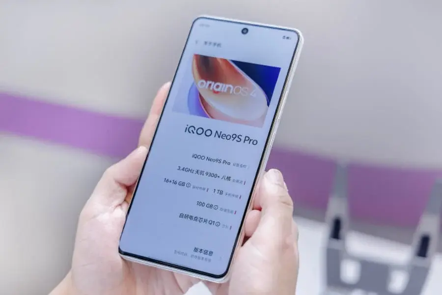 First Look at iQOO Neo 9s Pro and Vivo X100s: Real Life Impressions