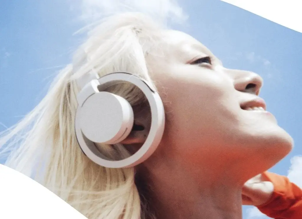 NTT Sorority Unveils ONE Open-Ear Headphones with Noise Suppression