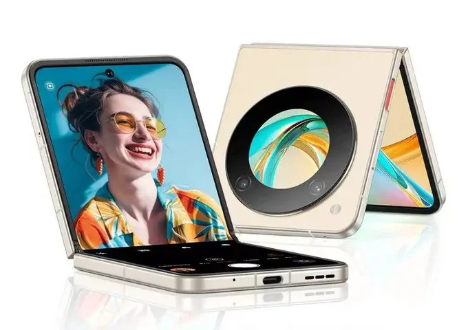 Nubia Flip Clamshell Smartphone Launches in China: $415 Price Tag