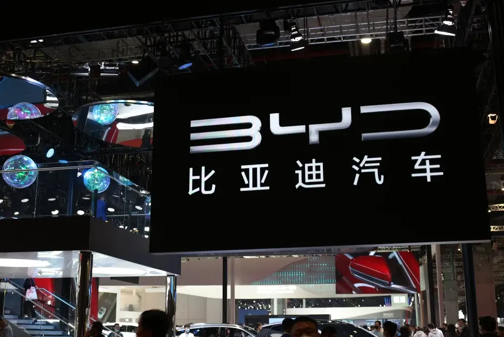 BYD Unveils 5th-Gen DM Hybrid Tech, Challenges Gasoline Rivals