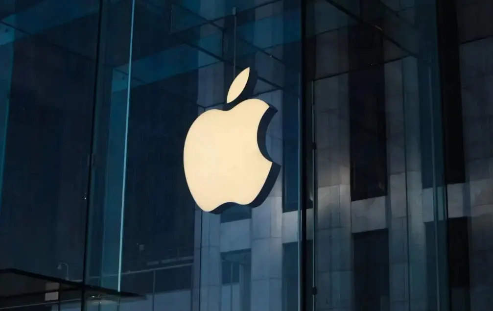 Barclays’ Downgrade Causes Apple Market Turbulence, $107B Loss