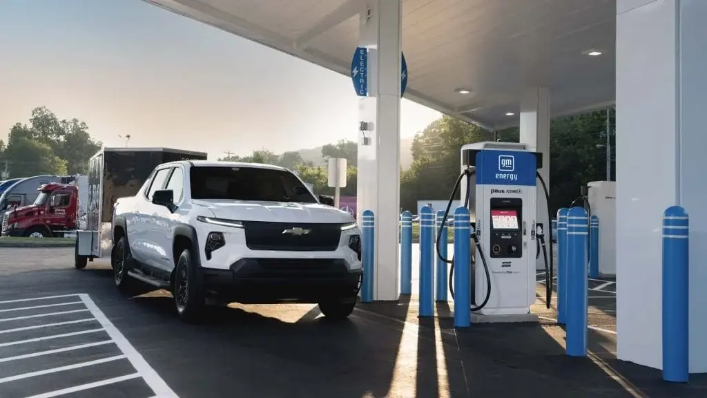 Pilot Travel Centers, GM, and EVgo Collaborate to Establish a Revolutionary Nationwide EV Charging Network