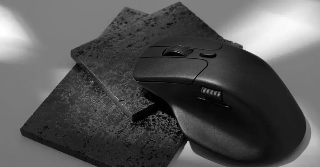 Keychron Introduces Ergonomic M6 Mouse with Three Mode Functionality