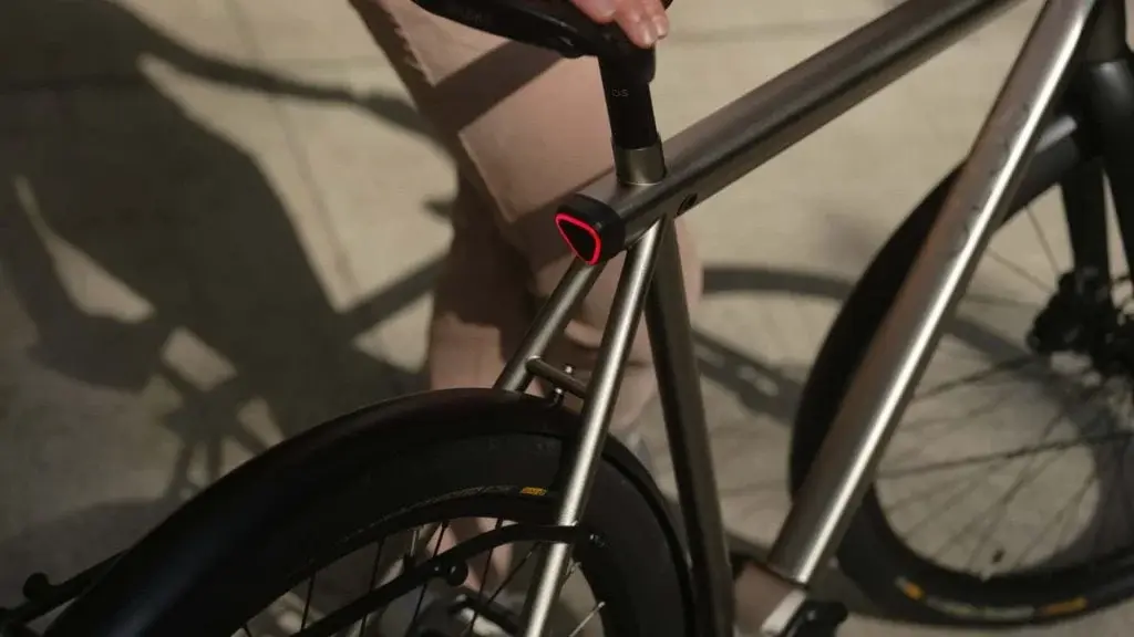 A Stylish, Contemporary Electric Bike: Introducing the Geos E-bike