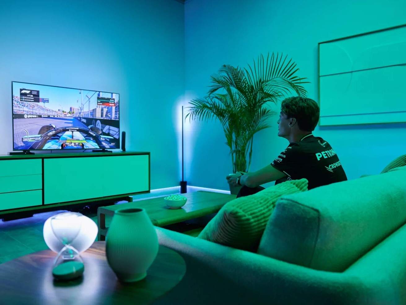 Philips Hue Launches Update for 8K Play HDMI Sync Box