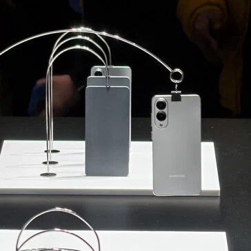Samsung Galaxy S25 Edge Unveiled: Ultra-Thin Design Details