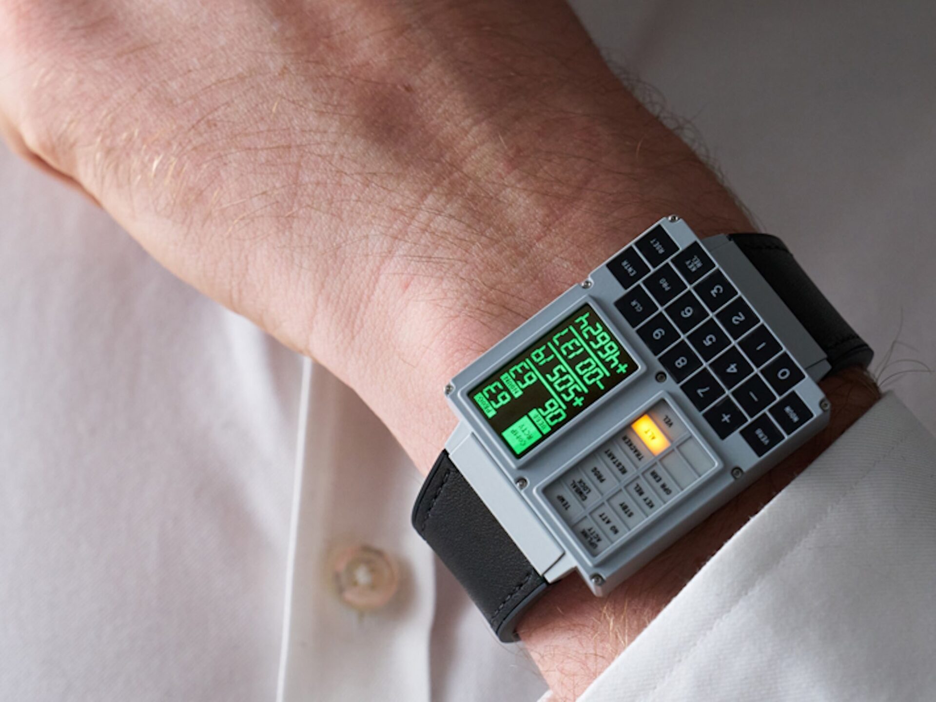 DSKY Moonwatch: Programmable GPS Smartwatch for Space Lovers