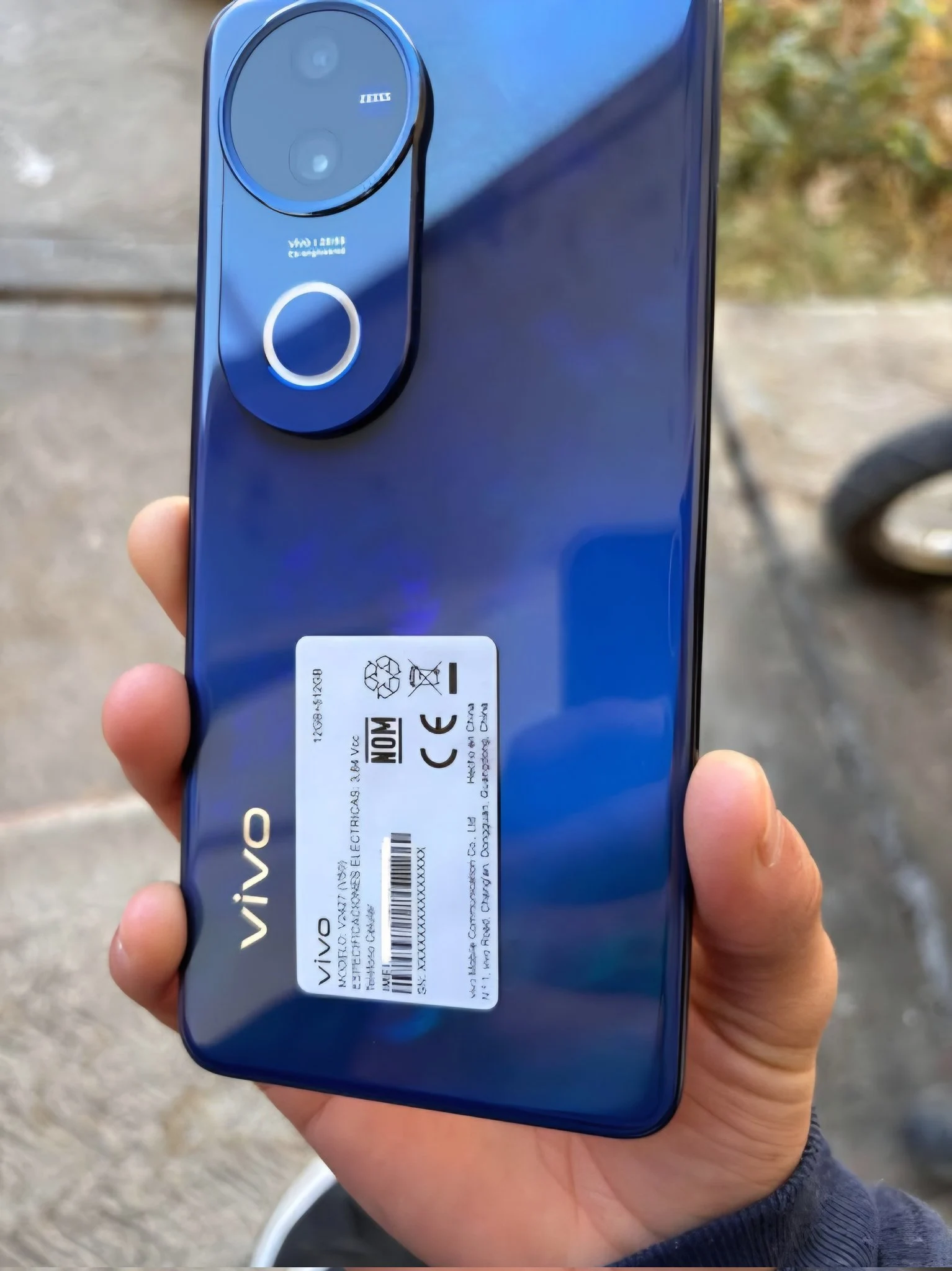 Vivo V50 Blue Edition Leaked in Real-Life Images Before Launch