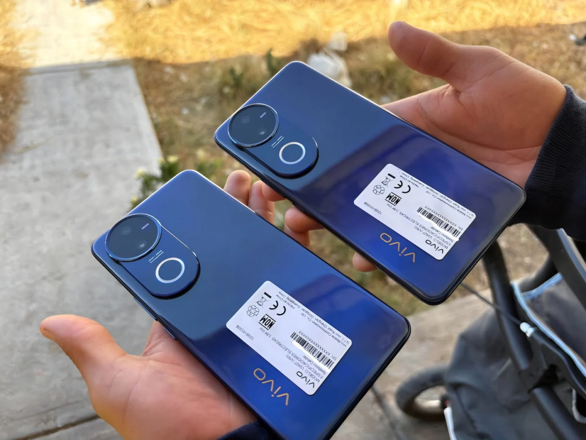 Vivo V50 Blue Edition Leaked in Real-Life Images Before Launch