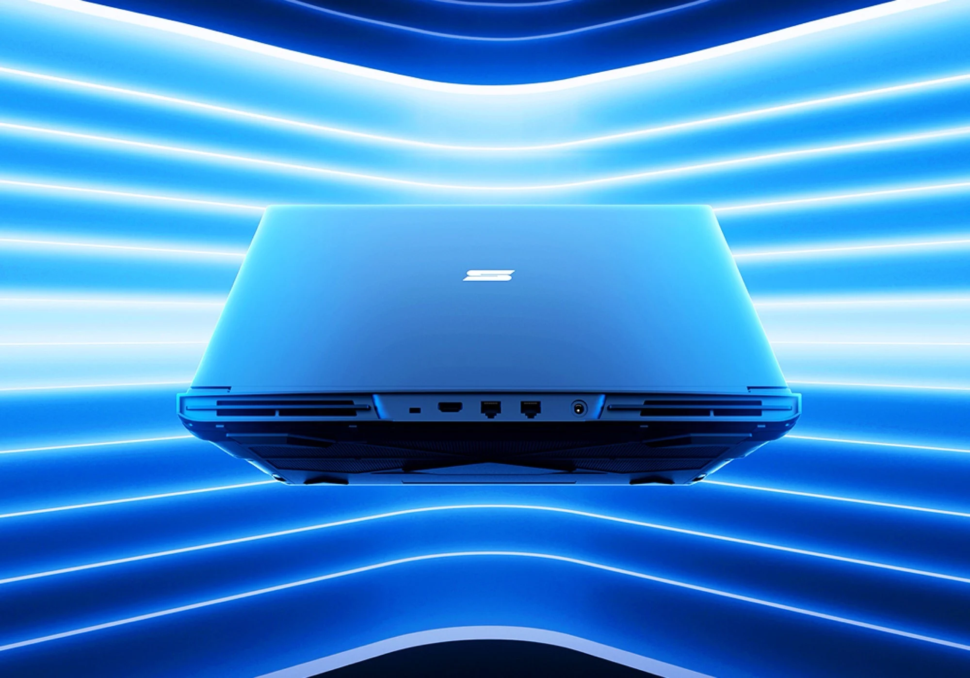 Schenker Key 18 Pro: RTX 5090, 256GB RAM, 32TB SSD, 4K Display