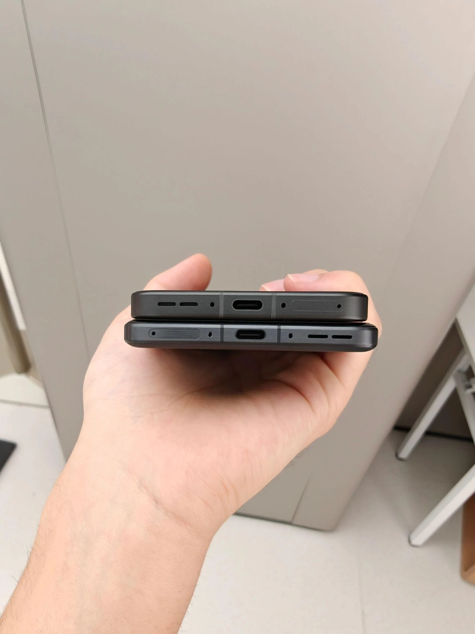 OnePlus 13T Screen Size Revealed: Compare with OnePlus 13