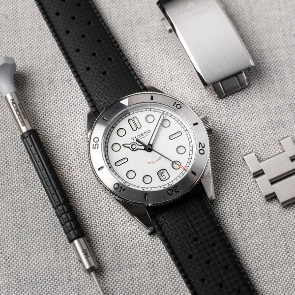 Tuseno Shellback V2: Lume-Coated Bezel & 200m Water Resistance