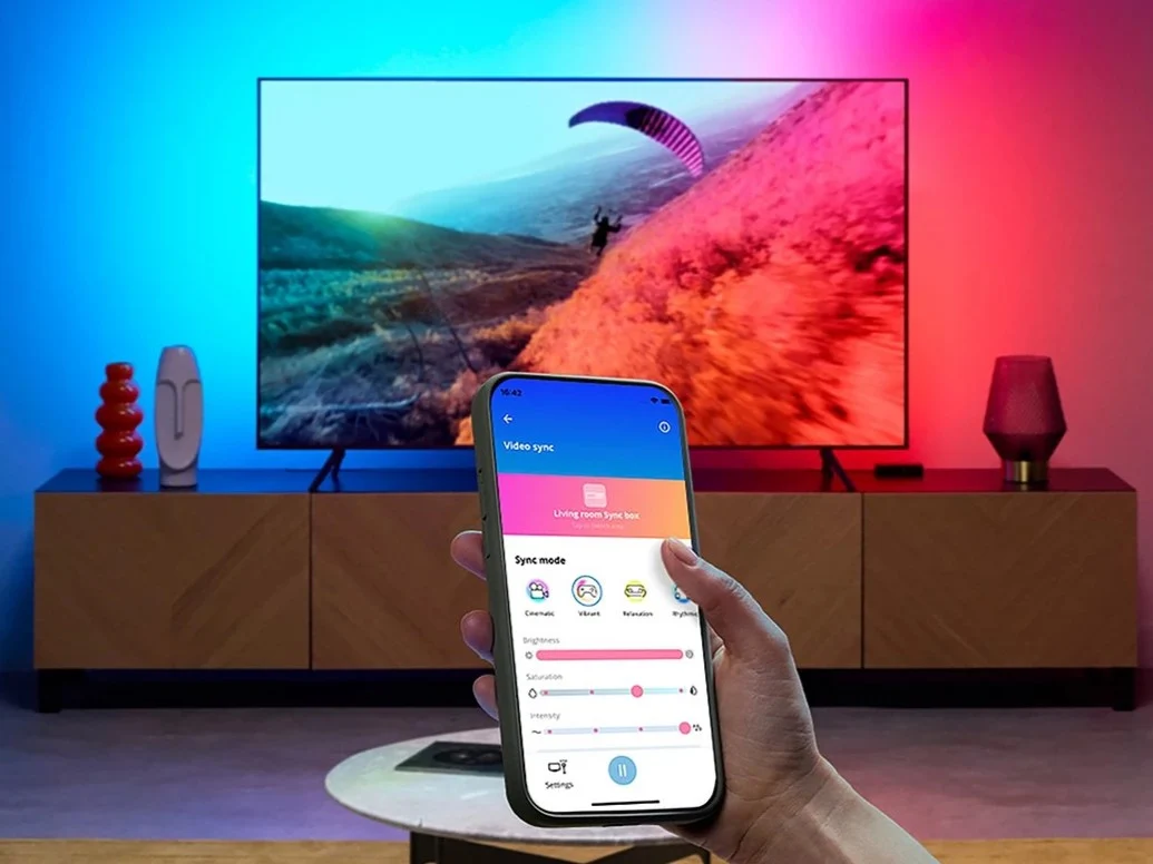 New WiZ HDMI Sync Box Offers Cheaper Philips Hue Alternative