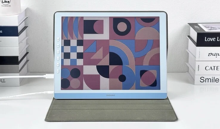 Mobile E-Ink Touchscreen Monitor: Dasung Paperlike 13K Color 37Hz