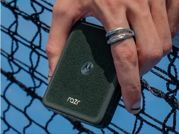 Motorola Razr Ultra Launches: Snapdragon 8 Elite, 68W Charging $1,300