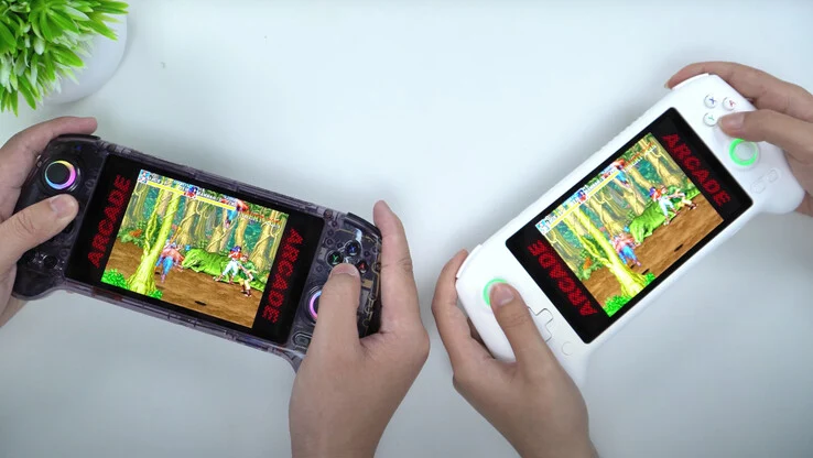 Anbernic RG557 Pricing Revealed with New Specs and Gameplay Footage