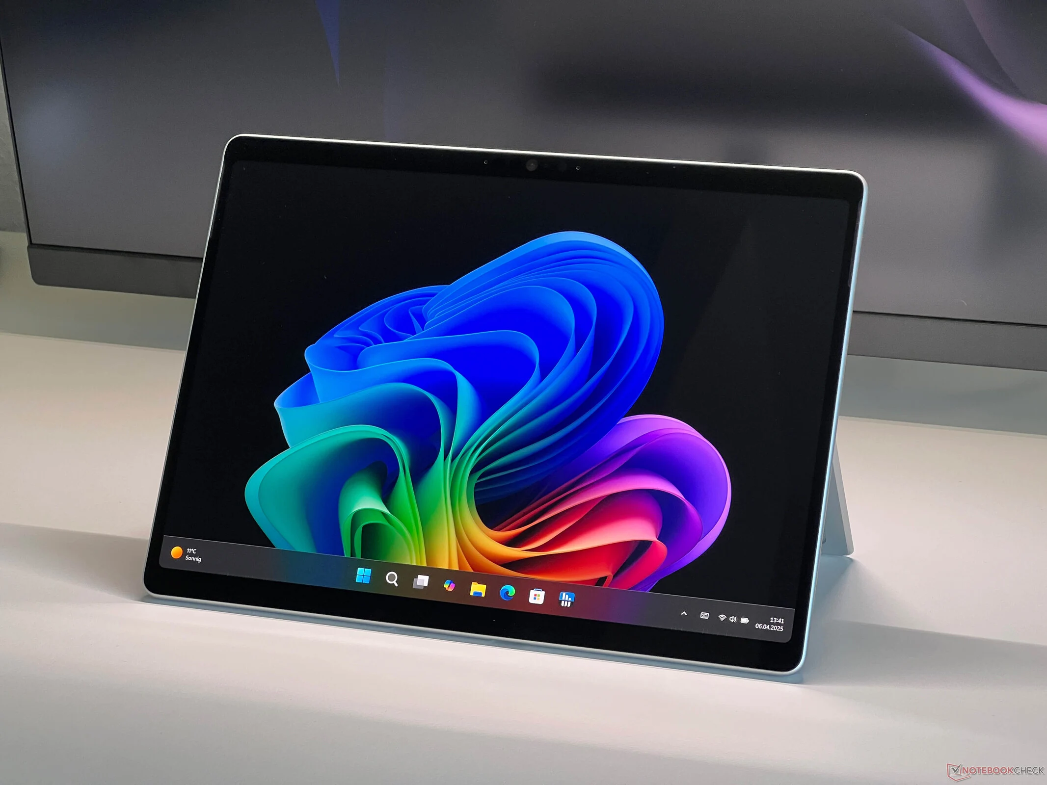 Windows on ARM Hurts Surface Device Reputation for Users