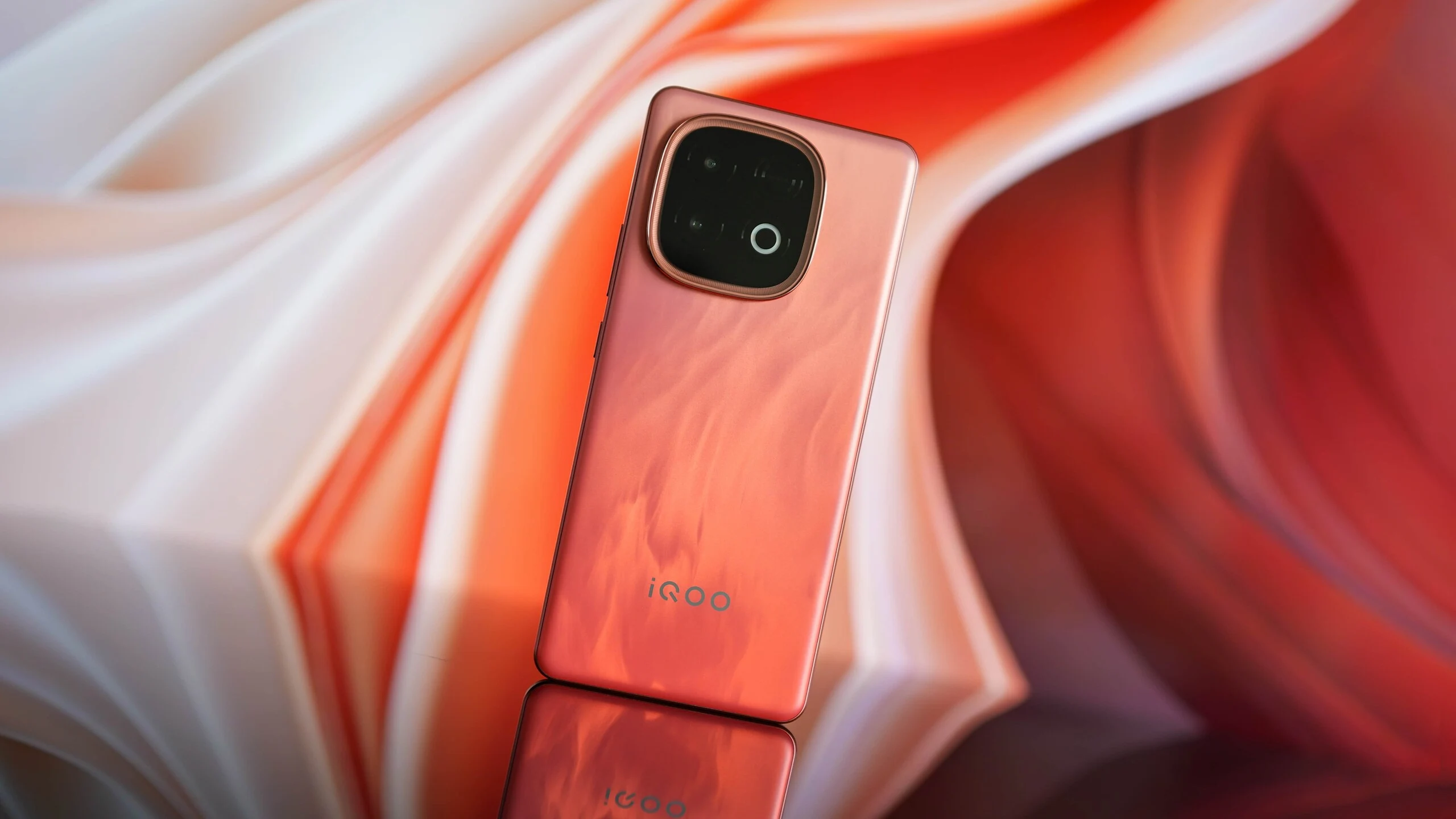 iQoo Z10 Turbo Launches: 7,620mAh Battery & 144Hz Display