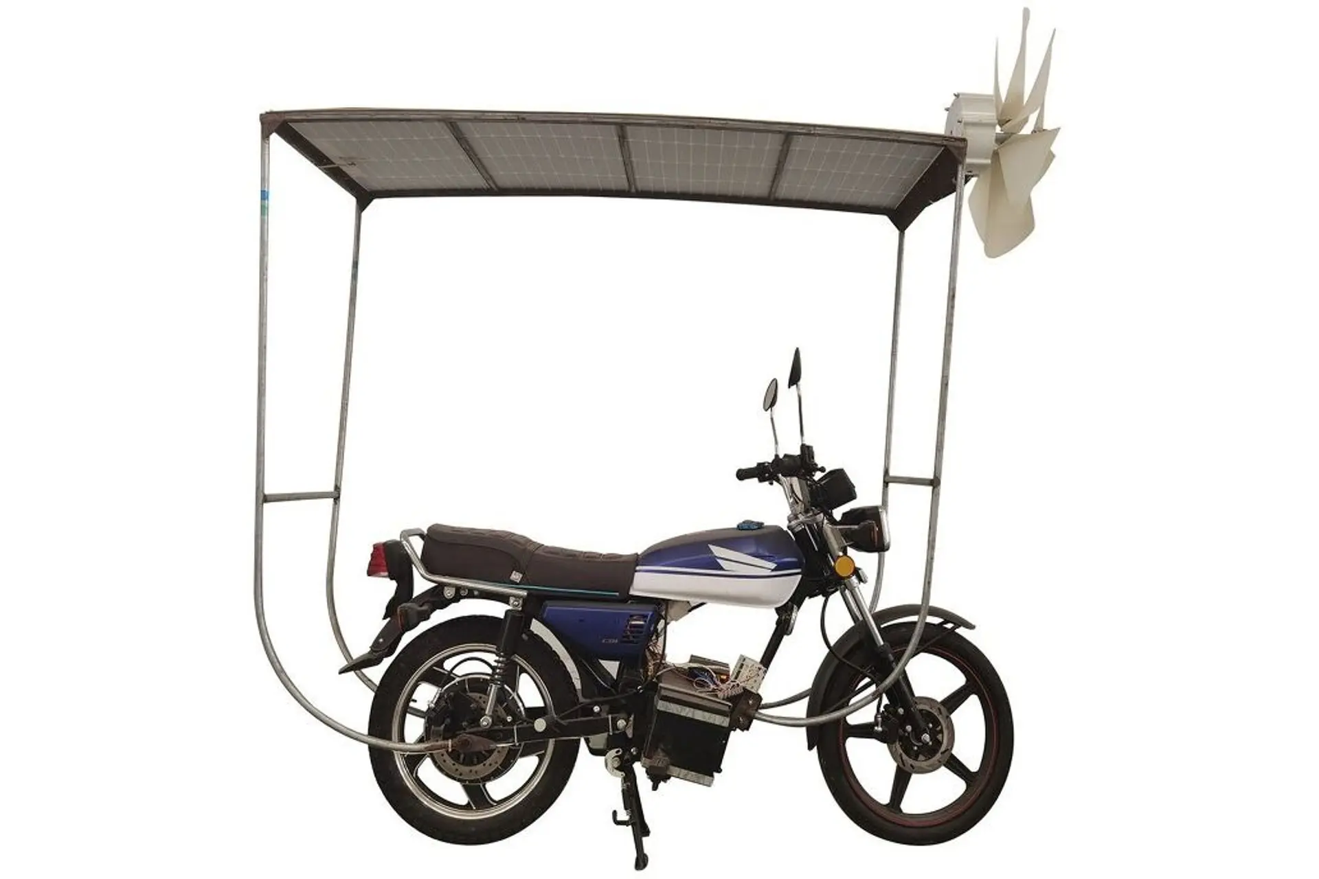 New Solar and Wind-Powered Motorcycle Travels 30 Miles