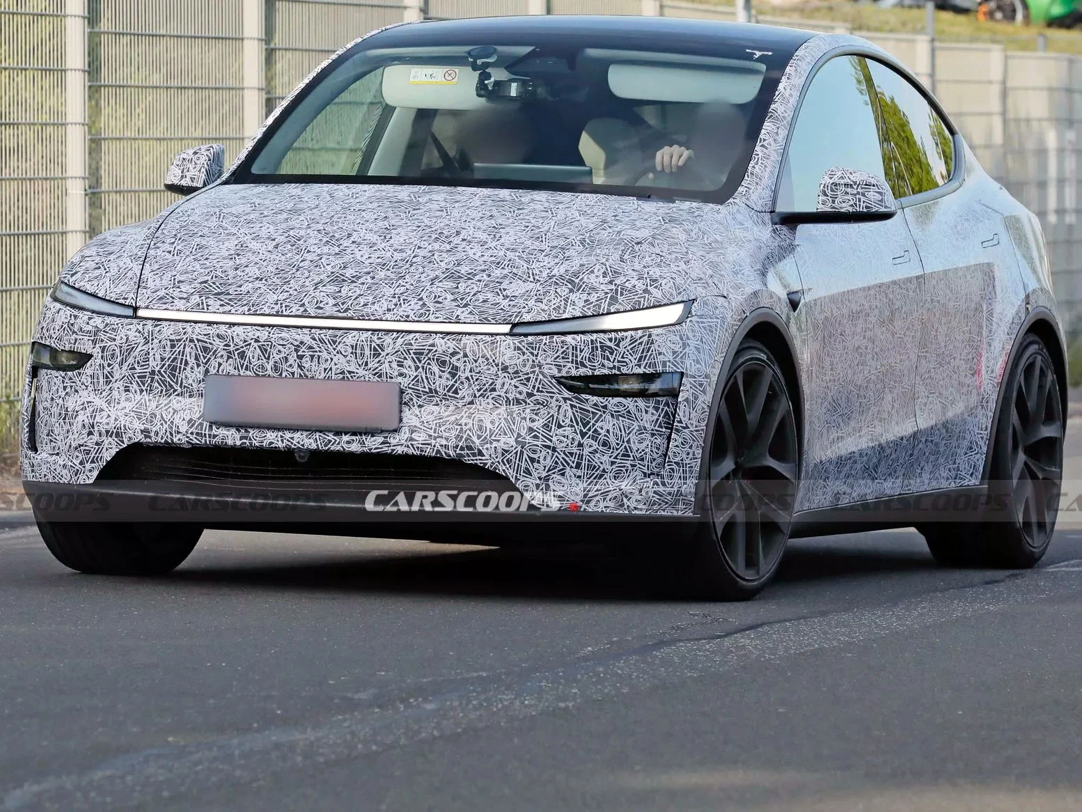 2026 Model Y Performance Seen Testing at Racetrack Before Release