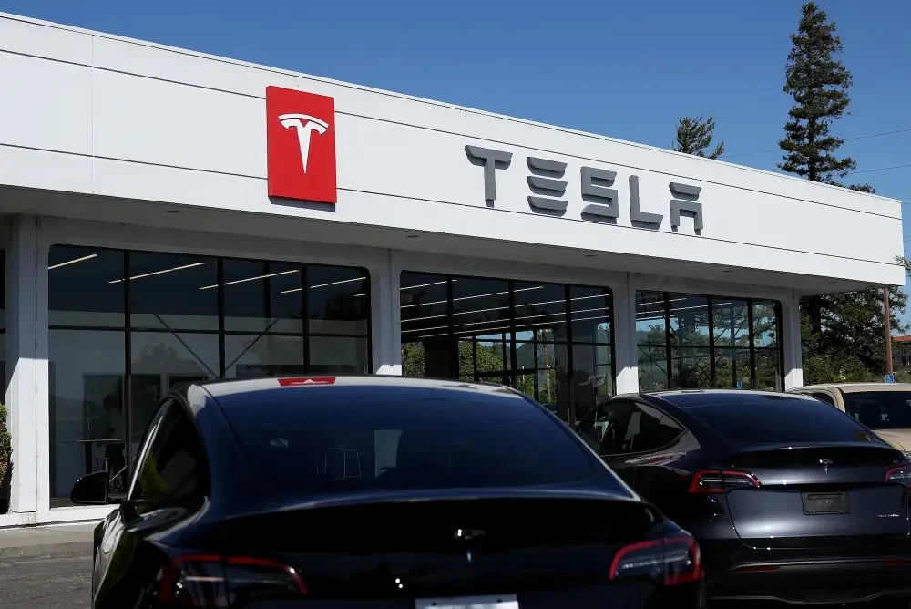 Tesla Uses AI to Improve Service Complaints and Customer Support