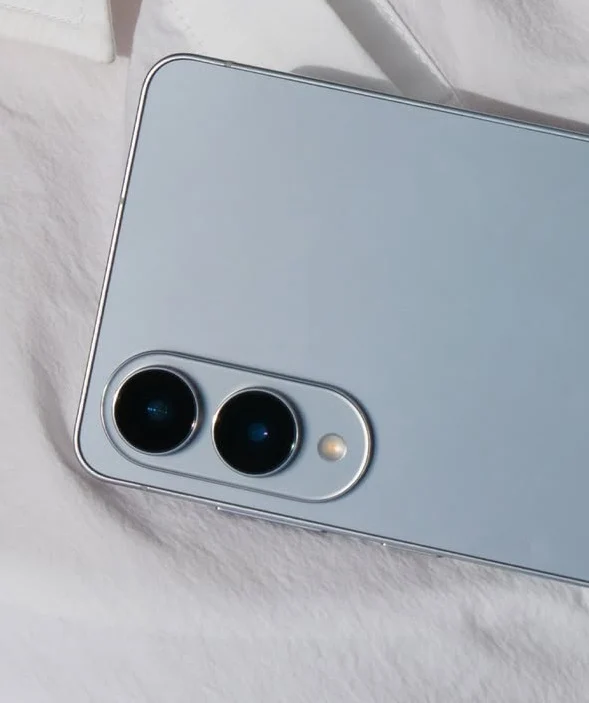 Samsung Galaxy S25 Edge Hands-On: Battery and Performance Insights