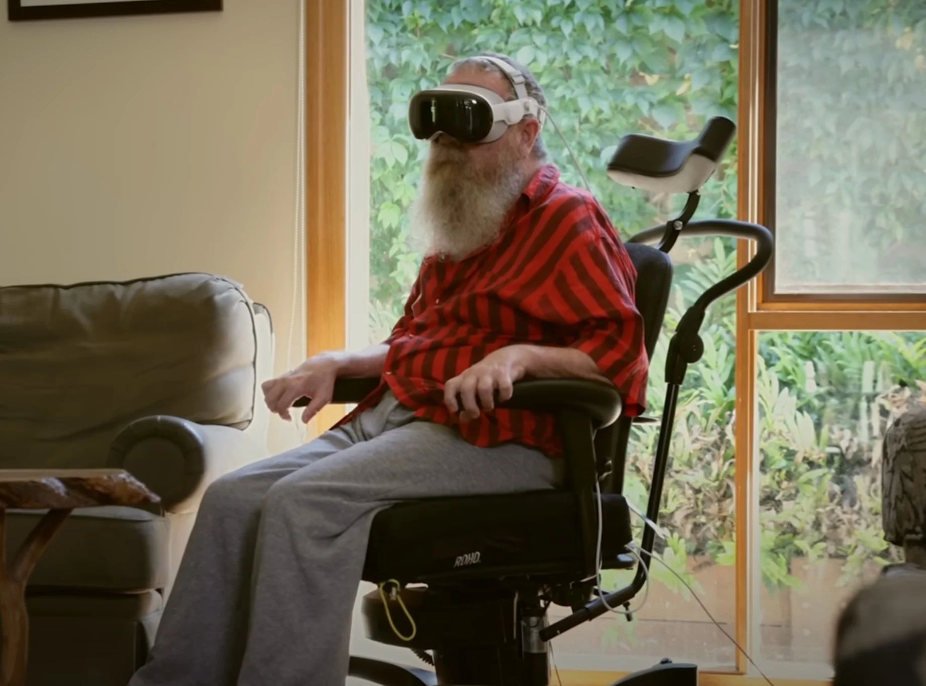 Apple Developing Brain Implants for Disability Device Control