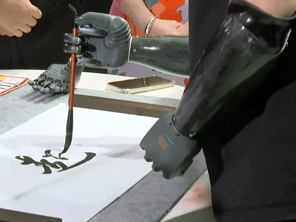 Affordable Bionic Hand Breakthrough: No Brain Implant Needed