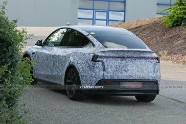 2026 Model Y Performance Seen Testing at Racetrack Before Release