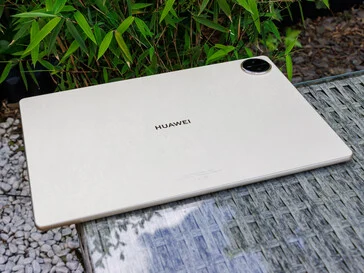 Huawei MatePad Pro 13.2 Review: Cheaper and Better Than iPad Pro