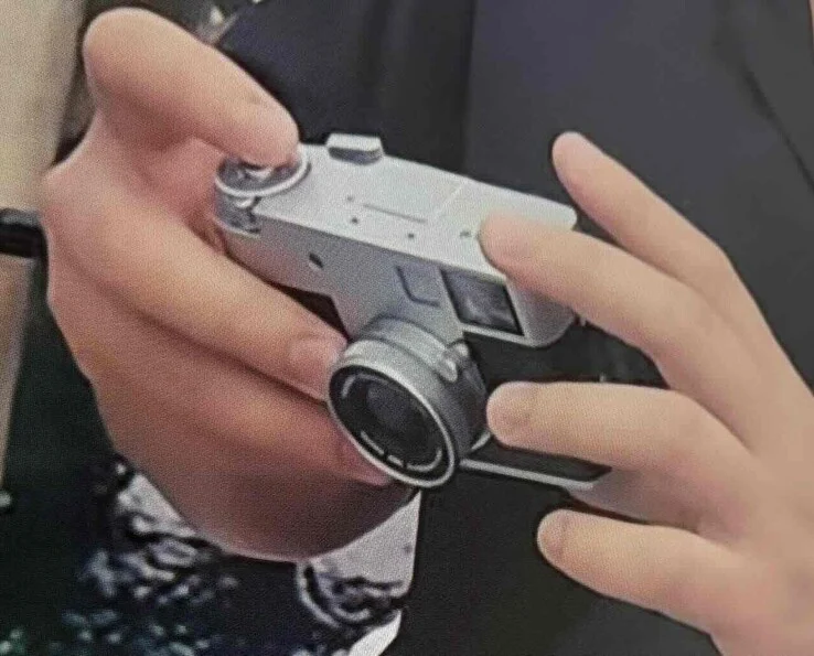 Fujifilm XHalf Leaks Again: Evidence of X-E5 APS-C Camera