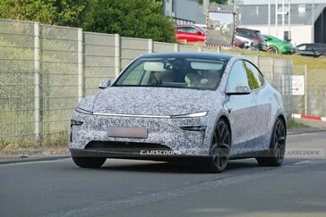 2026 Model Y Performance Seen Testing at Racetrack Before Release