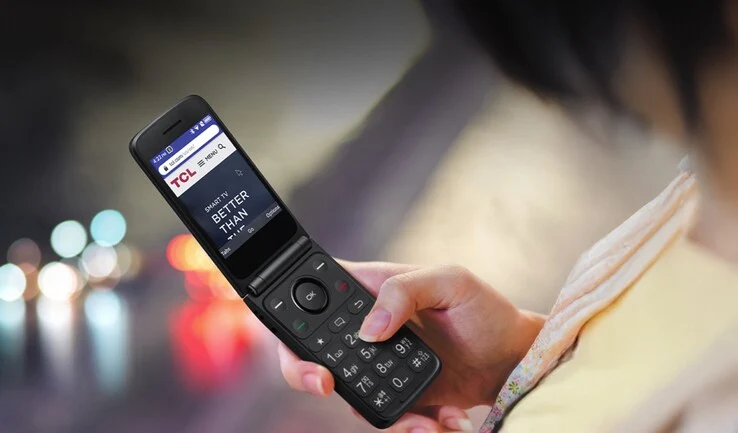 TCL Flip 4 vs Nokia 2660 Flip: 15-Day Battery & KaiOS Features
