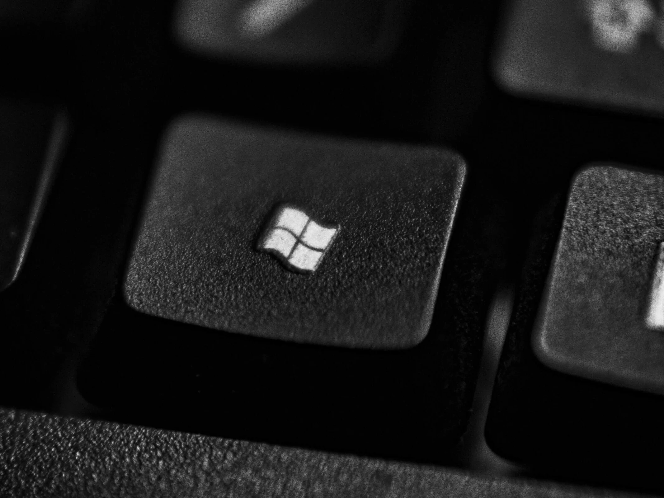 Microsoft Apps Get Security Updates Until 2028 Despite Windows 10 Phaseout