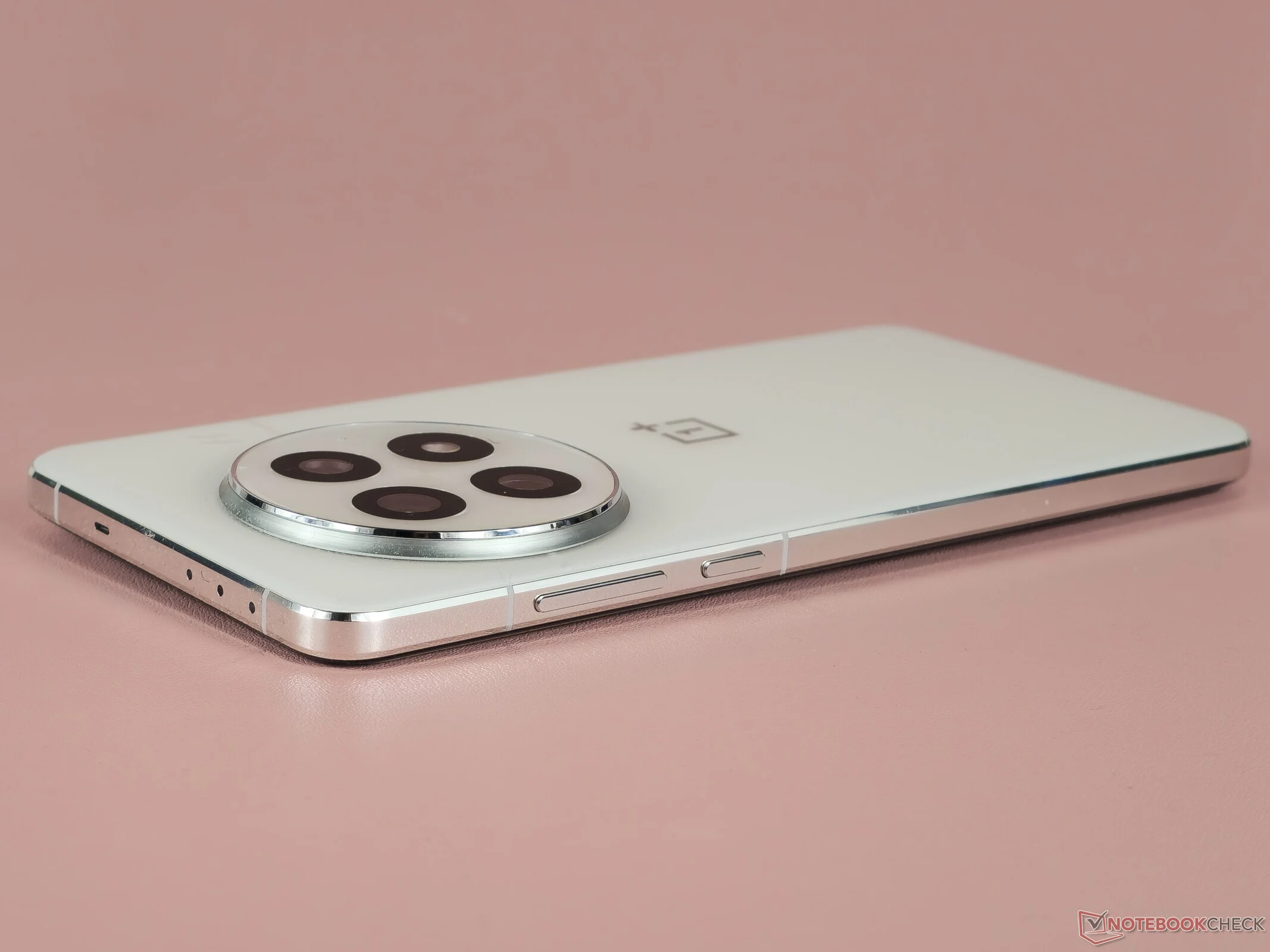 OnePlus 15: Major Battery Improvements for Next-Gen Smartphone