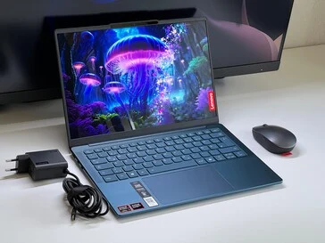Lenovo Yoga Slim 7 14 Review: Great OLED, Poor Chassis Quality
