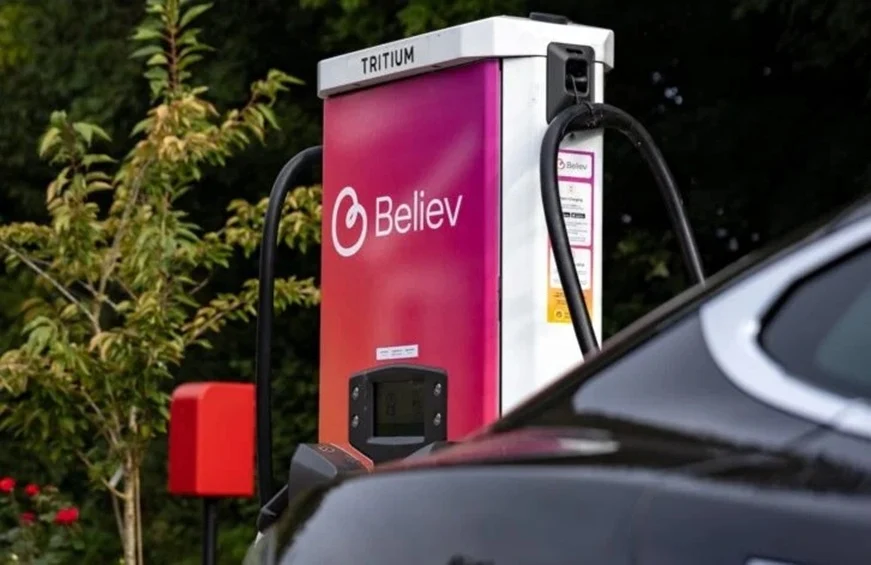 Believ Raises £300M for 30,000 EV Chargers in UK Retail