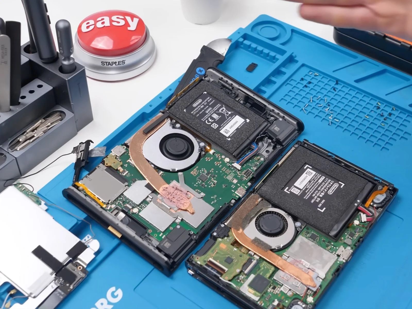 Nintendo Switch 2 Teardown: Modular Joysticks & Reinforced Ports