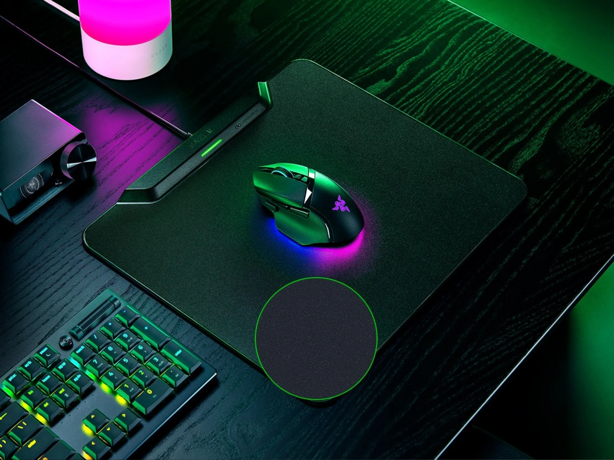 Razer Launches HyperFlux V2 Wireless Charging System and Mouse Pad
