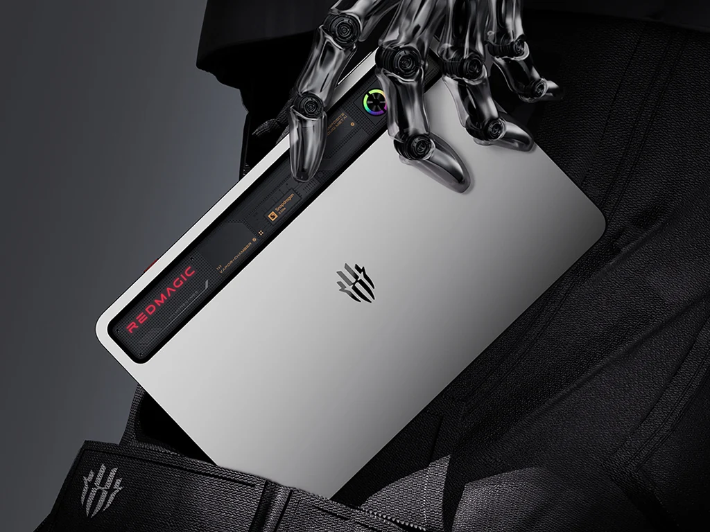 RedMagic Gaming Tablet vs. Legion Tab and iPad Mini: Compactness Test