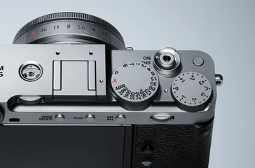 Fujifilm X-E5: Alternative to X100 VI with OLED Viewfinder and More