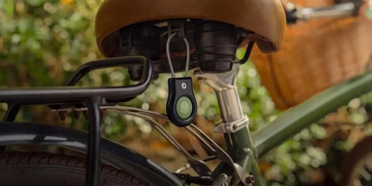 Motorola Moto Tag Tracker Adds UWB Support for Google Find Hub