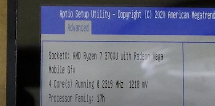 Rare Steam Deck Prototype Unveiled: One-Third the Power of ROG Ally
