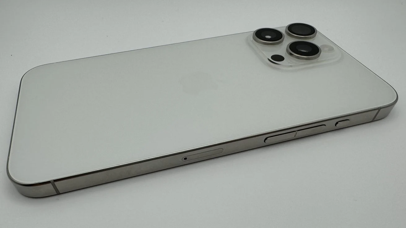 Apple Watch, iPhone, iPad Getting Taptic Button Upgrade Soon