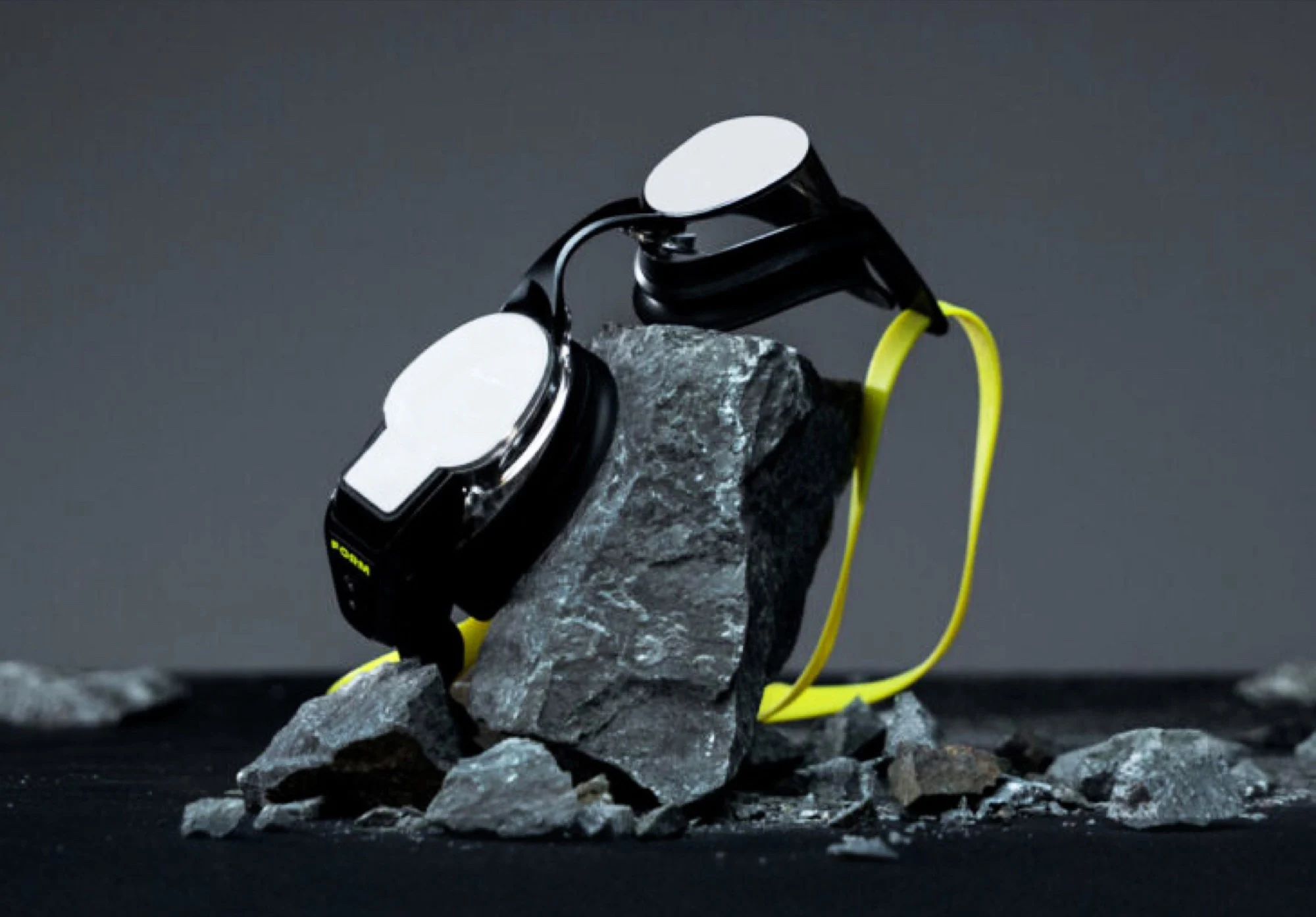 Smart Swim 2 Pro Goggles: Heart Rate, Distance & More Displayed