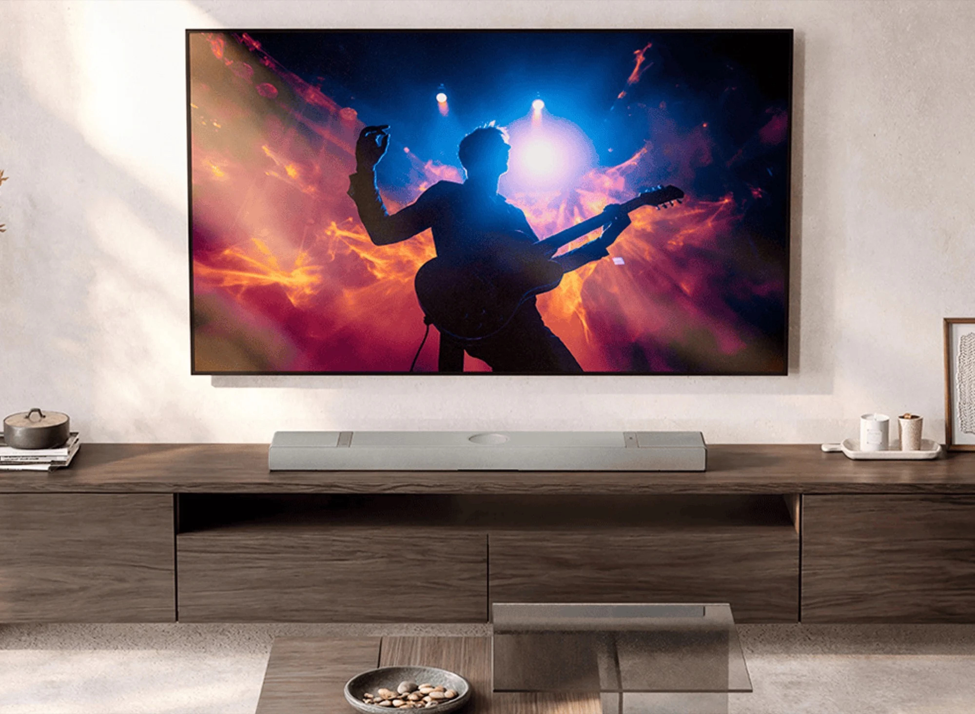 KEF XIO Dolby Atmos Soundbar: 12 Speakers, 820W, Wireless Subwoofer