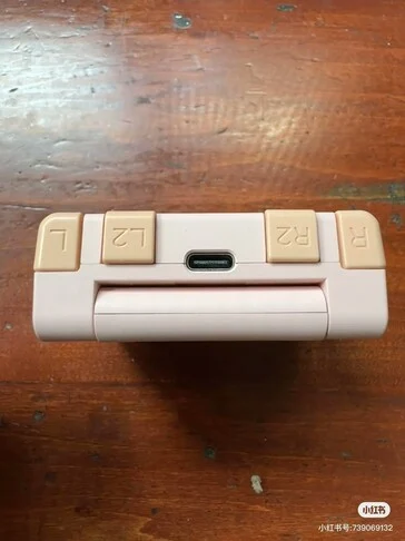 Miyoo Mini Flip Returns as Affordable Pocket Gaming Handheld